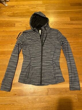 lululemon athletica Striated Gray Hooded Zip Jacket